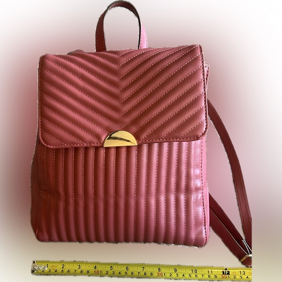 A New Day Rose Quilted Backpack - Picture 9 of 11